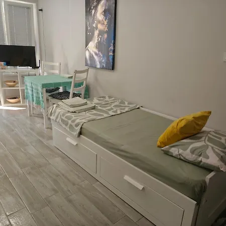 Διαμέρισμα студио за двама в центъра на град Μπουργκάς