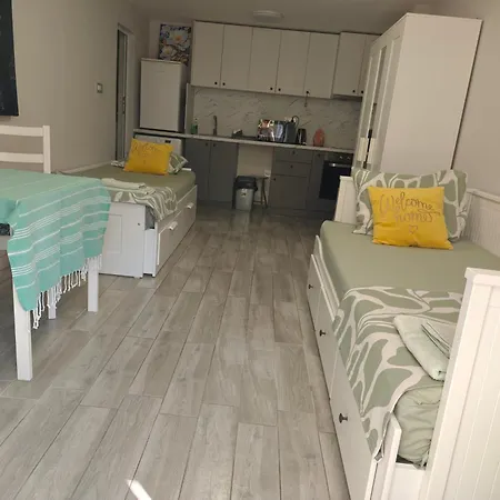 студио за двама в центъра на град Διαμέρισμα Μπουργκάς